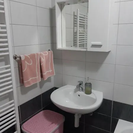 Apartman Klara شقة Donje Mladice