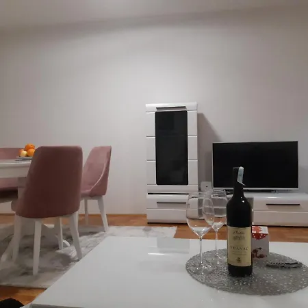 شقة Apartman Klara